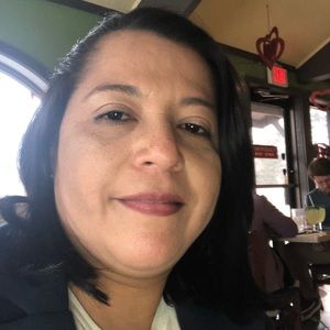 Meet your Posher, Mayra